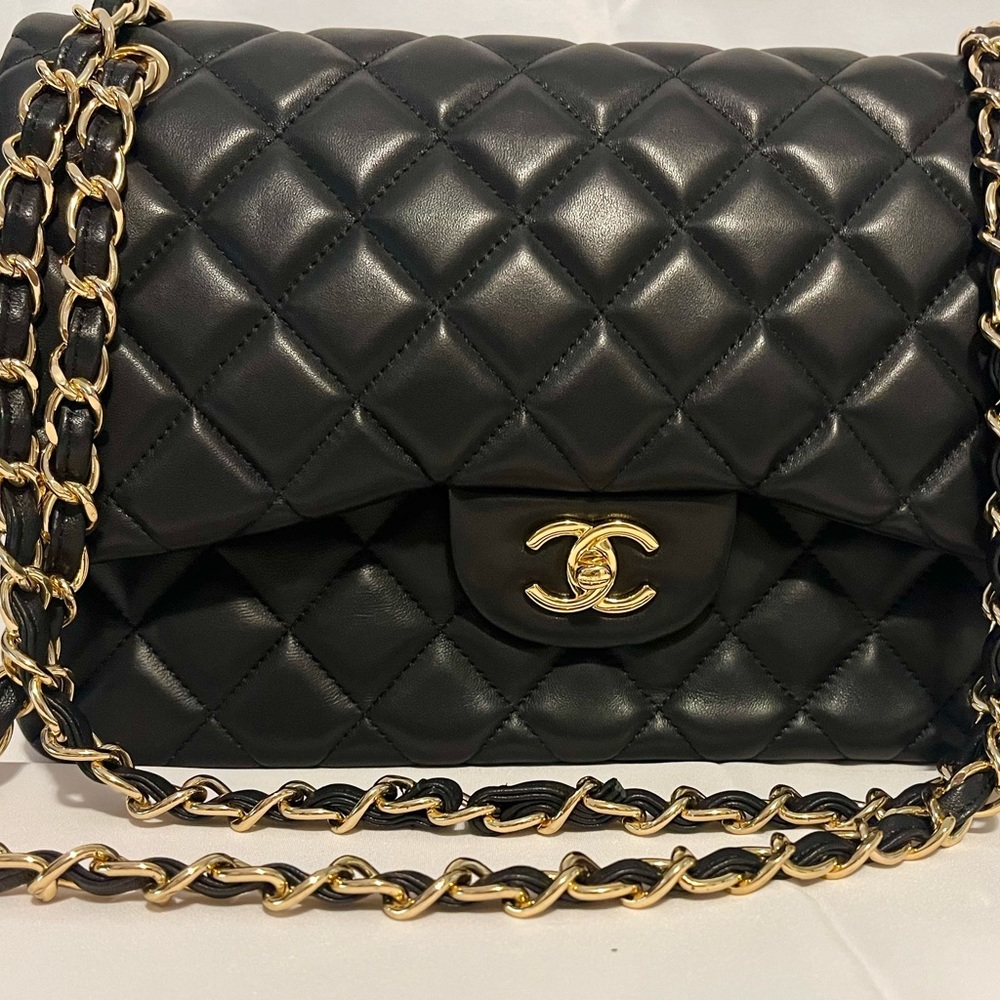 Chanel jumbo flap bag worn once